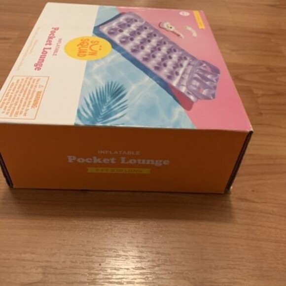 Sun Squad Inflatable Pocket Pool Lounge Built in Pillow & Cup Holders - Picture 7 of 9